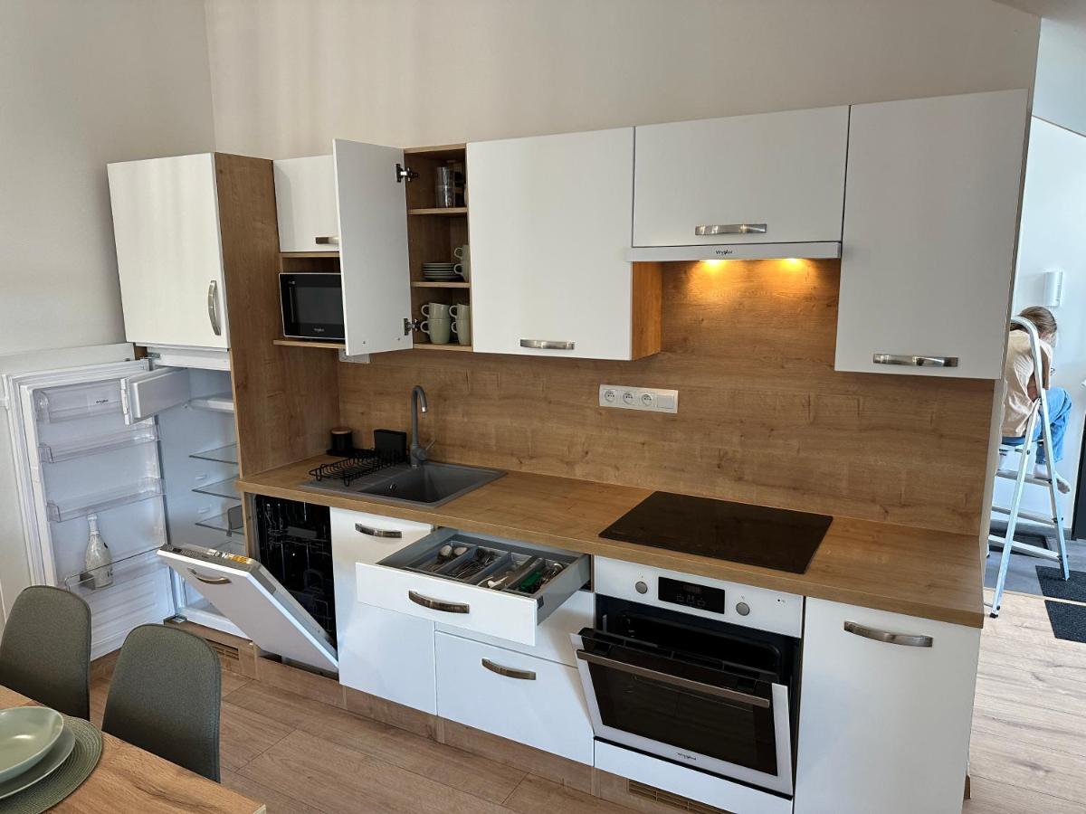 Green Apartment - City Centre - Main Square Ліптовський Мікулаш Екстер'єр фото